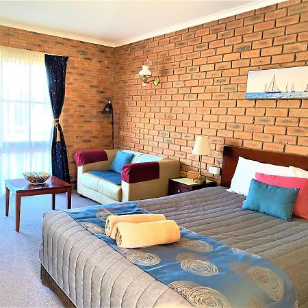 Jolly Swagman Motor Inn יורואה מראה חיצוני תמונה